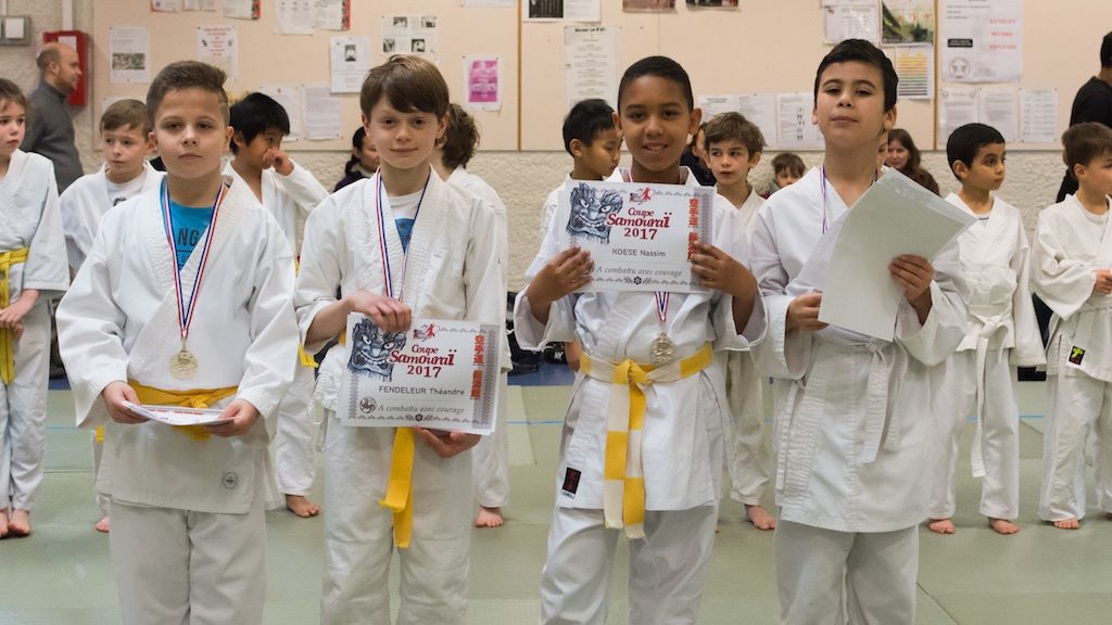 Cours adolescent Ecole Yonnaise de Karaté